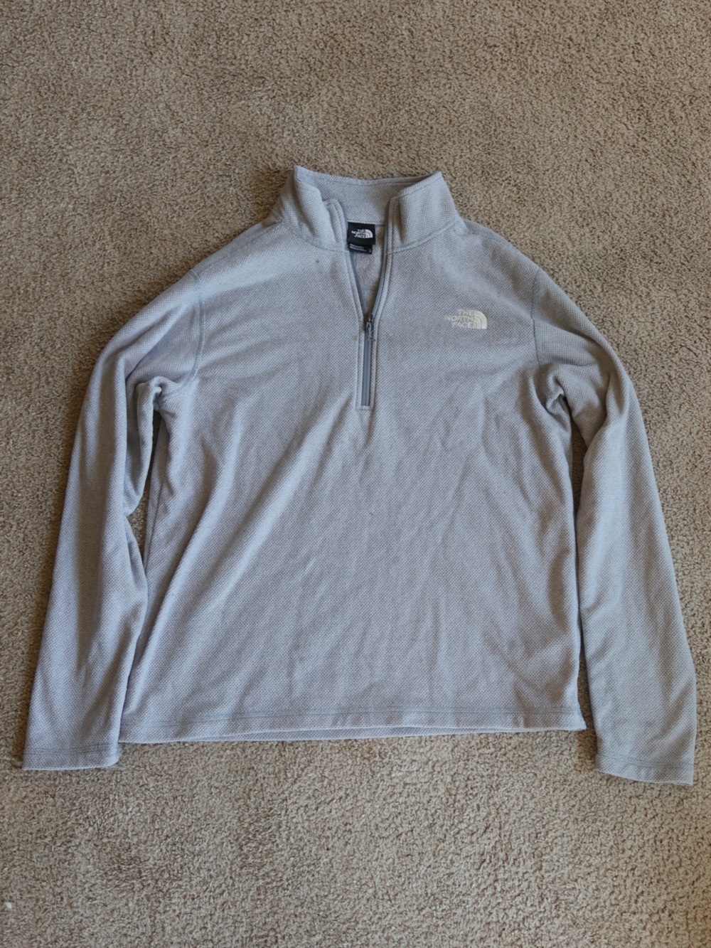 The North Face Men's Light Gray Half-Zip Fleece Pullover